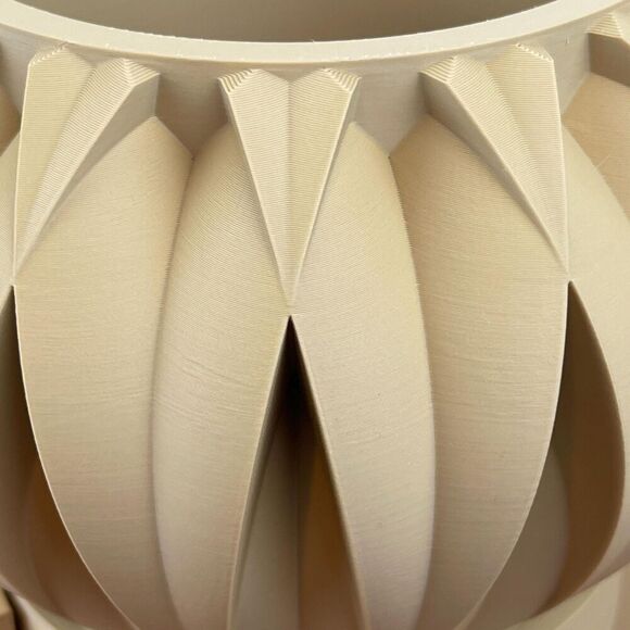 Halden Planter Pot, Indoor Planter w/ Drainage Hole and Drip Tray - Picture 4 of 9